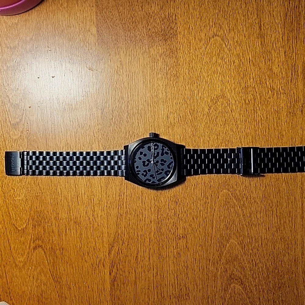 Nixon all metal men's or women's watch